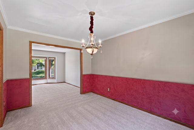 11005 45th Avenue N, Plymouth, MN 55442
