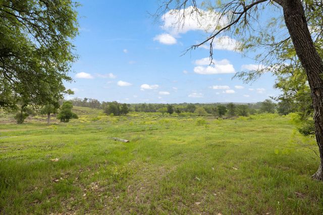 1515 Upper Elgin River RD, Elgin, TX 78621