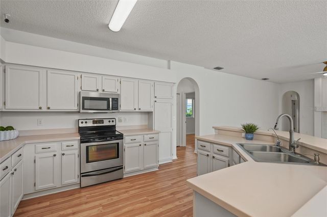 16215 HOYLAKE DRIVE, Odessa, FL 33556