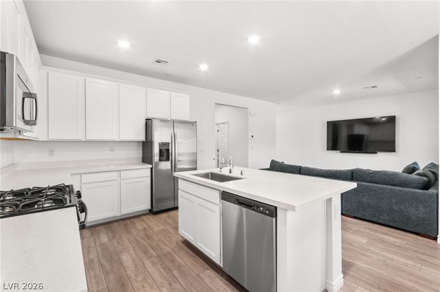 234 Walsh Peak Avenue, Henderson, NV 89015