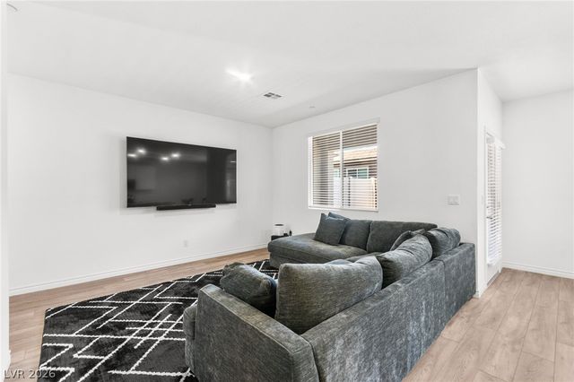 234 Walsh Peak Avenue, Henderson, NV 89015