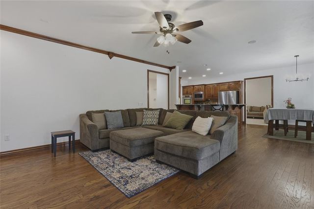 1101 Caines Hill Road, Edmond, OK 73034
