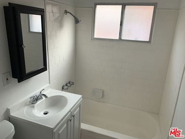 1330 S WILTON Place 9, Los Angeles, CA 90019