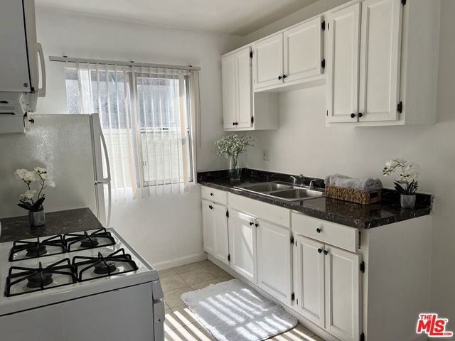 1330 S WILTON Place 9, Los Angeles, CA 90019