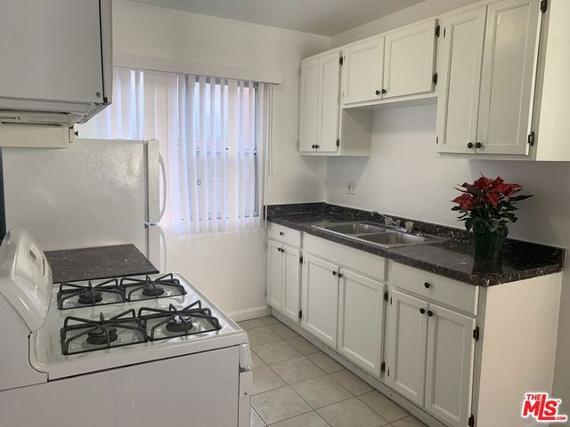 1330 S WILTON Place 9, Los Angeles, CA 90019