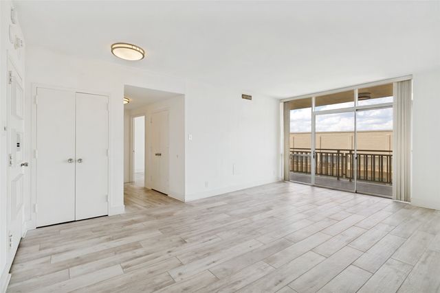 6211 W Northwest Highway 1004, Dallas, TX 75225