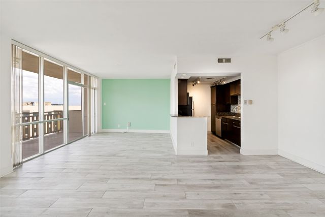 6211 W Northwest Highway 1004, Dallas, TX 75225