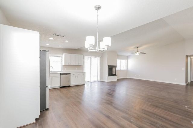 10308 W Calle Del Oro, Phoenix, AZ 85037