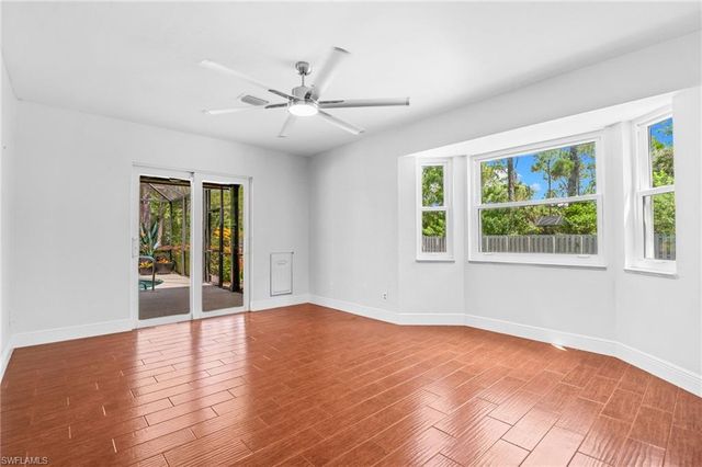 201 Perkins DR, Naples, FL 34119