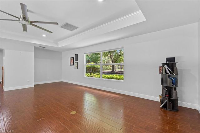 201 Perkins DR, Naples, FL 34119
