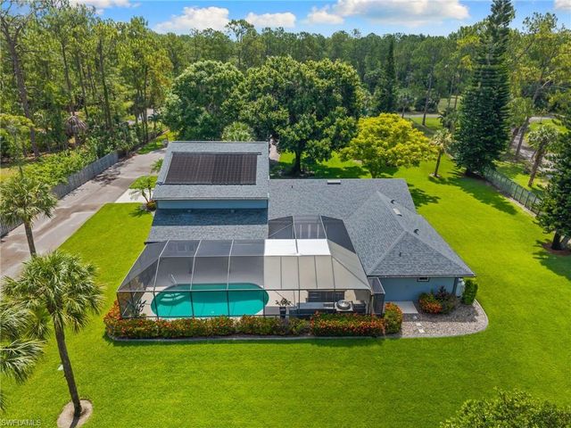 201 Perkins DR, Naples, FL 34119
