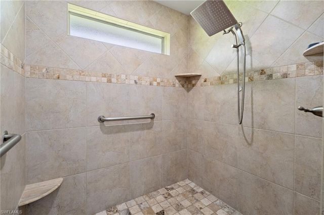 201 Perkins DR, Naples, FL 34119