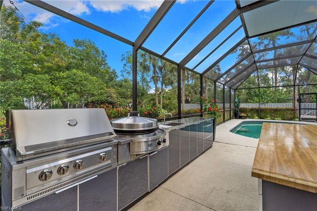 201 Perkins DR, Naples, FL 34119