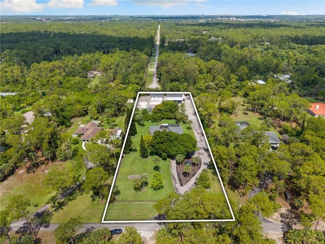 201 Perkins DR, Naples, FL 34119