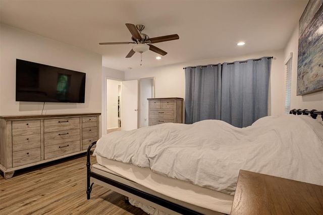 2004 Pine Oak Drive, Edmond, OK 73013