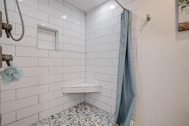 2004 Pine Oak Drive, Edmond, OK 73013