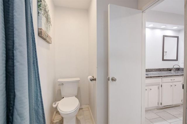 2004 Pine Oak Drive, Edmond, OK 73013