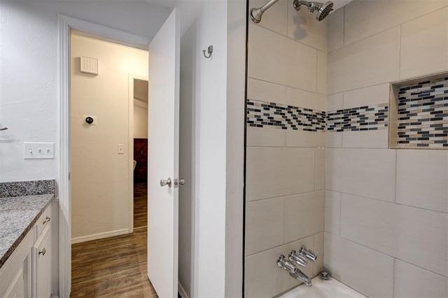 2004 Pine Oak Drive, Edmond, OK 73013