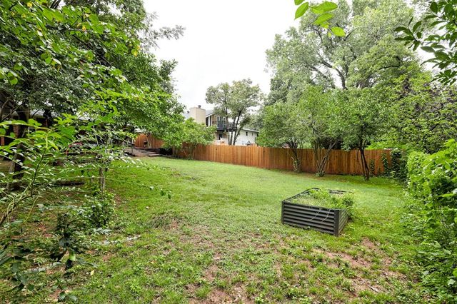 2004 Pine Oak Drive, Edmond, OK 73013