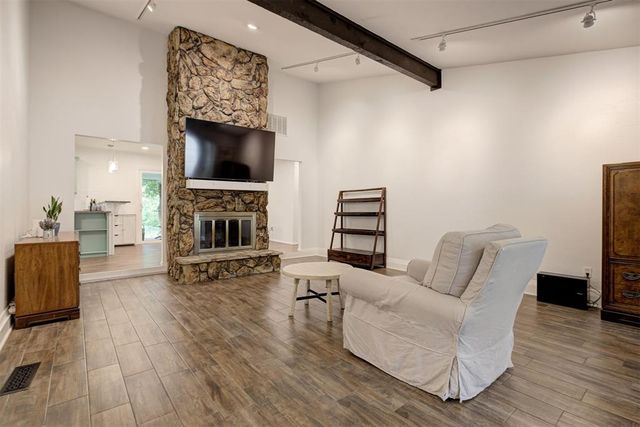 2004 Pine Oak Drive, Edmond, OK 73013