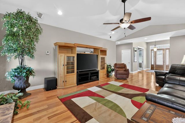 4554 Cross Creek Rd, Cool, CA 95614