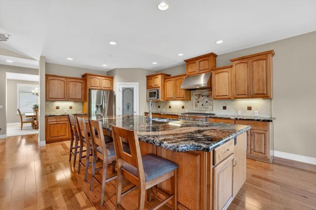 4554 Cross Creek Rd, Cool, CA 95614