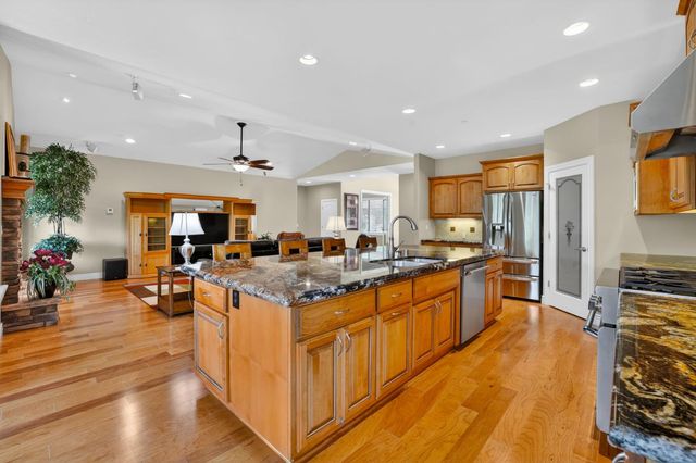 4554 Cross Creek Rd, Cool, CA 95614