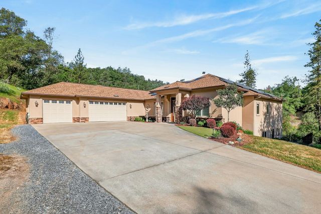 4554 Cross Creek Rd, Cool, CA 95614