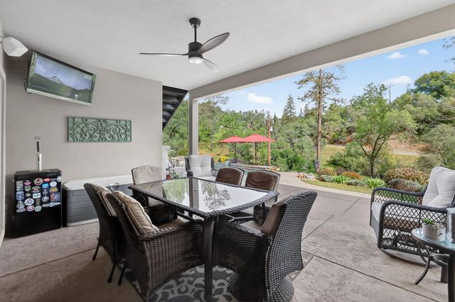 4554 Cross Creek Rd, Cool, CA 95614