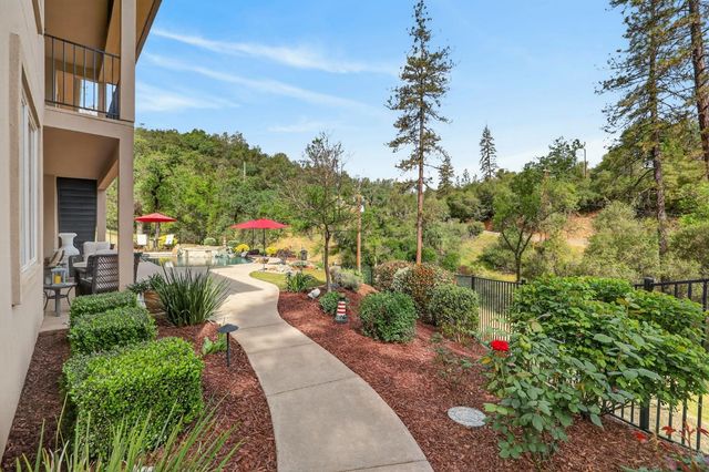 4554 Cross Creek Rd, Cool, CA 95614