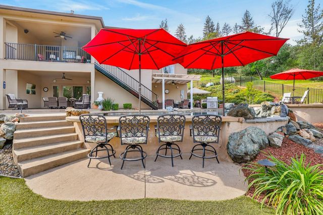 4554 Cross Creek Rd, Cool, CA 95614