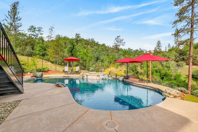 4554 Cross Creek Rd, Cool, CA 95614