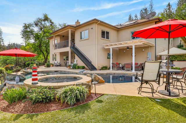 4554 Cross Creek Rd, Cool, CA 95614