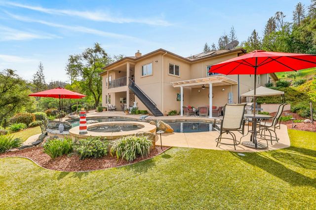 4554 Cross Creek Rd, Cool, CA 95614