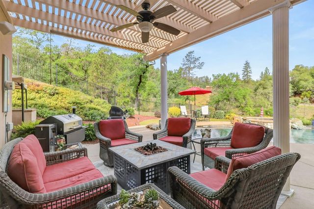 4554 Cross Creek Rd, Cool, CA 95614