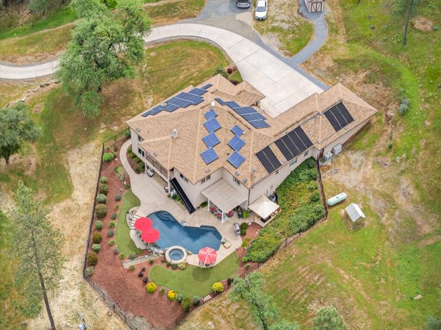 4554 Cross Creek Rd, Cool, CA 95614