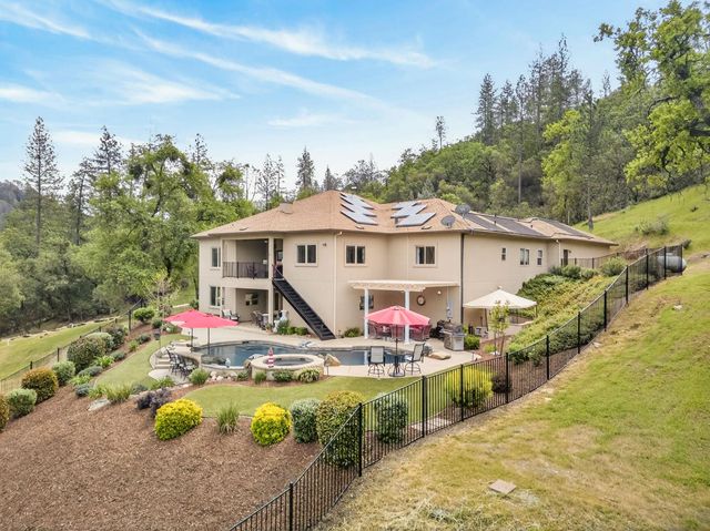 4554 Cross Creek Rd, Cool, CA 95614