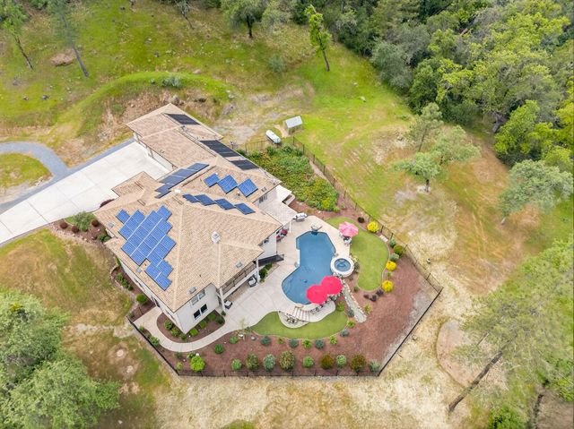 4554 Cross Creek Rd, Cool, CA 95614