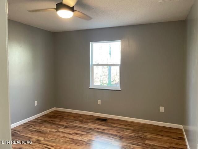 125 Walnut Lane, Oneida, TN 37841