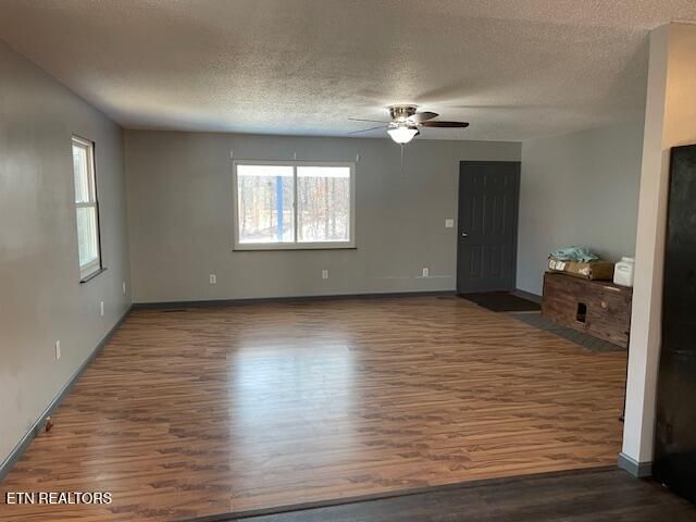 125 Walnut Lane, Oneida, TN 37841