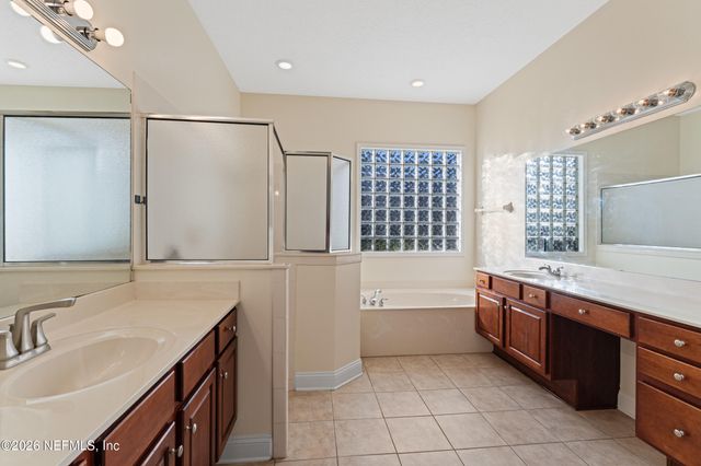 13060 HIGHLAND GLEN Way N, Jacksonville, FL 32224