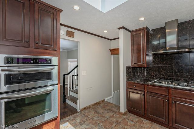 33320 Outley Park Drive, Solon, OH 44139