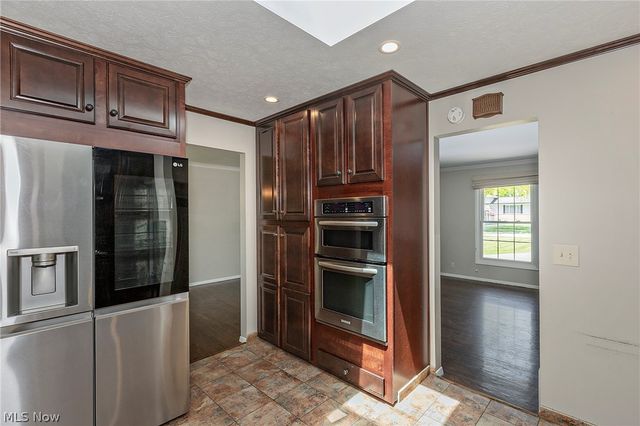 33320 Outley Park Drive, Solon, OH 44139
