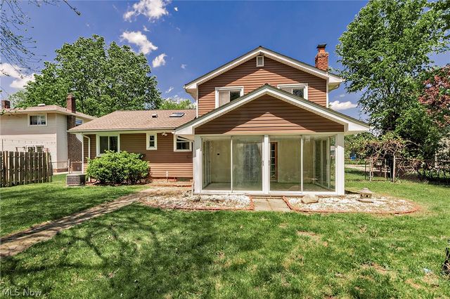 33320 Outley Park Drive, Solon, OH 44139