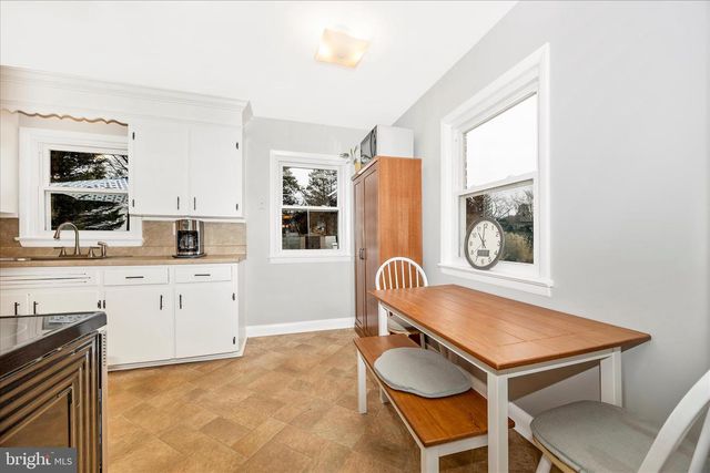 9711 CHAPELWOOD LN, Hagerstown, MD 21740