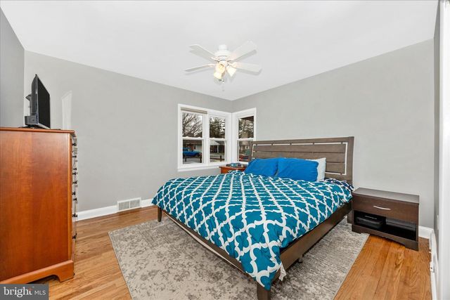 9711 CHAPELWOOD LN, Hagerstown, MD 21740