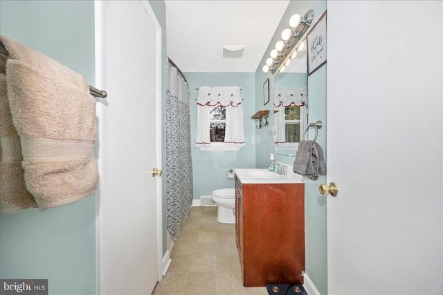 9711 CHAPELWOOD LN, Hagerstown, MD 21740