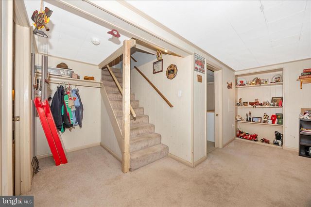 9711 CHAPELWOOD LN, Hagerstown, MD 21740