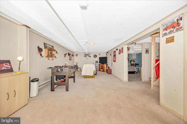 9711 CHAPELWOOD LN, Hagerstown, MD 21740