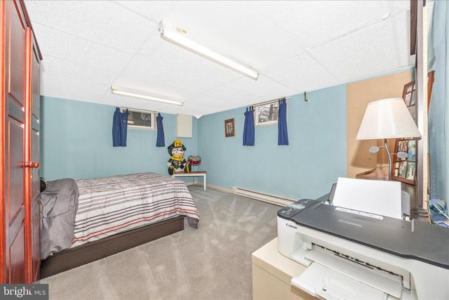 9711 CHAPELWOOD LN, Hagerstown, MD 21740